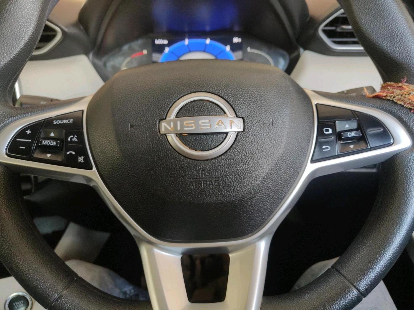 2023 Nissan MAGNITE XV MT, Petrol, Manual, 32,653 km, interior
