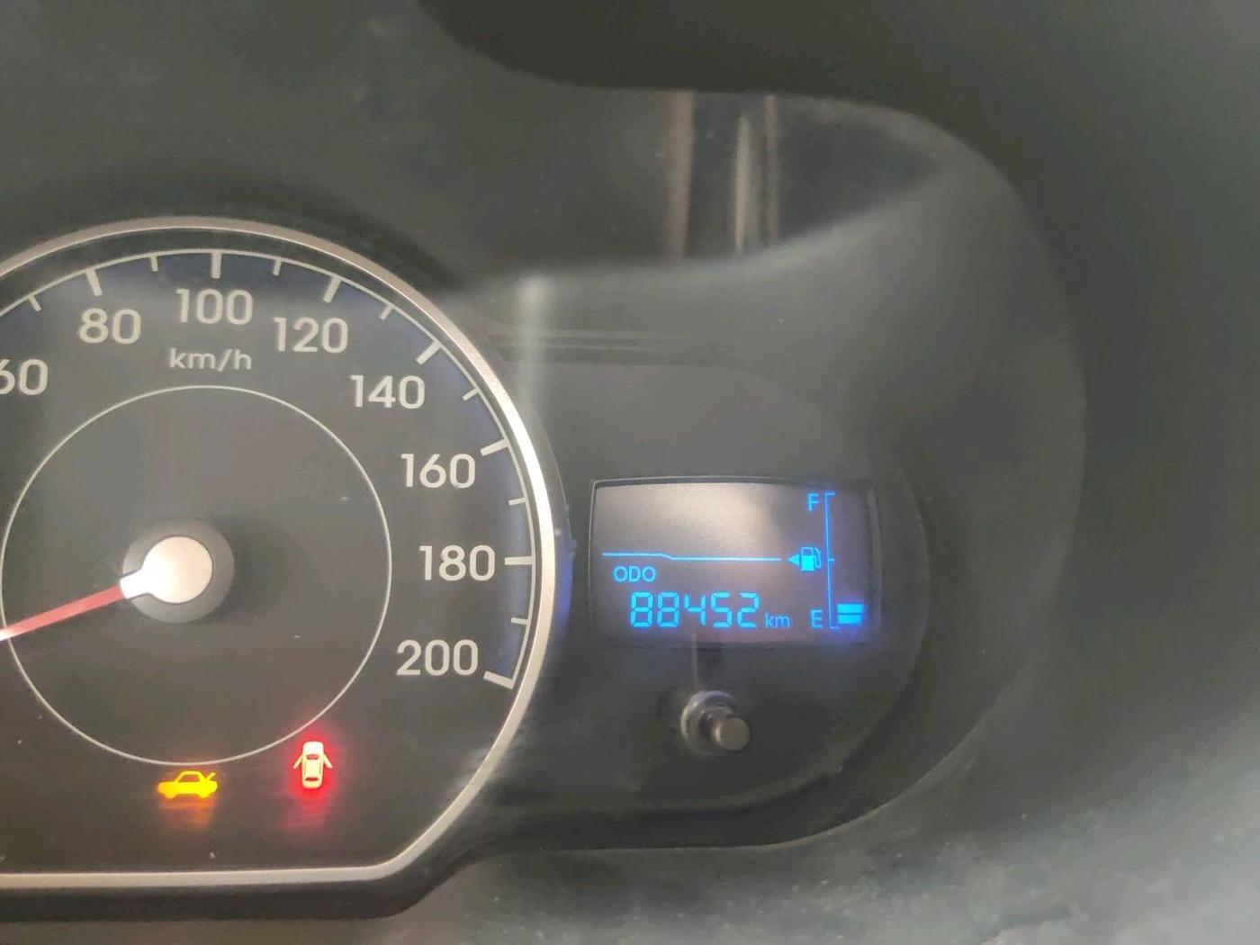 2013 Hyundai i10 SPORTZ 1.2, Petrol, Manual, 88,452 km, interior