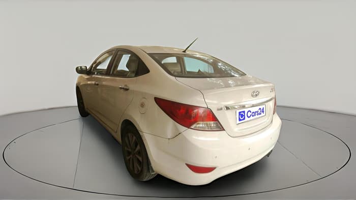 2014 Hyundai Verna FLUIDIC 1.6 CRDI SX, Diesel, Manual, 2,00,240 km, exterior