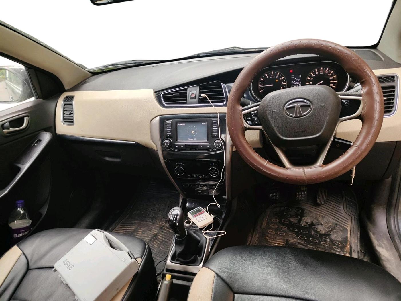 2015 Tata Zest XT PETROL, Petrol, Manual, 1,47,058 km, interior