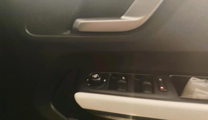 2021 Tata PUNCH CREATIVE  AMT, Petrol, Automatic, 40,877 km, interior