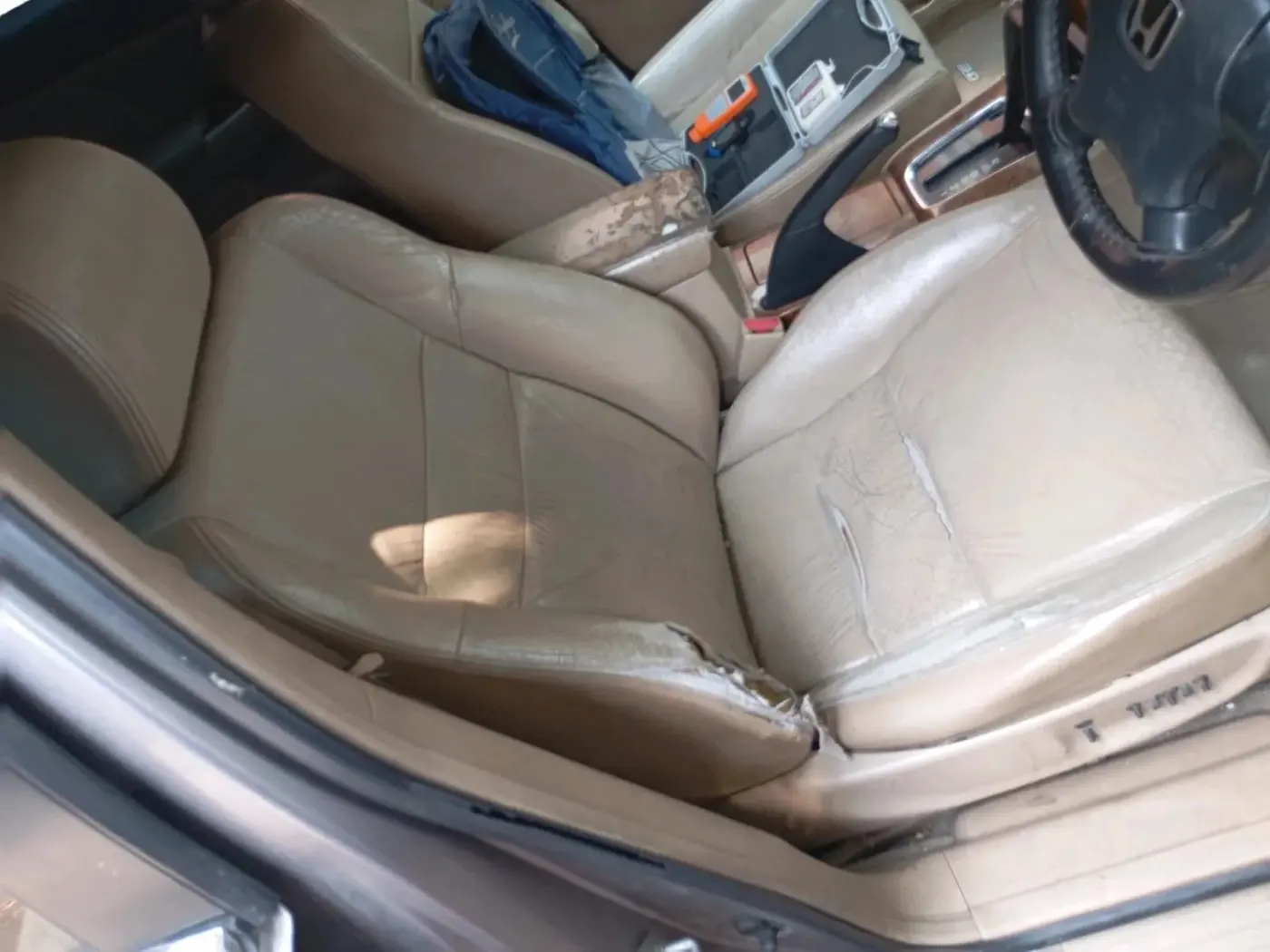 2006 Honda Accord 2.4L VTI-L AT, Petrol, Automatic, 1,77,829 km, interior
