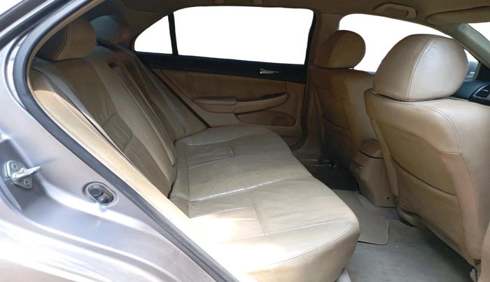 2006 Honda Accord 2.4L VTI-L AT, Petrol, Automatic, 1,77,829 km, interior