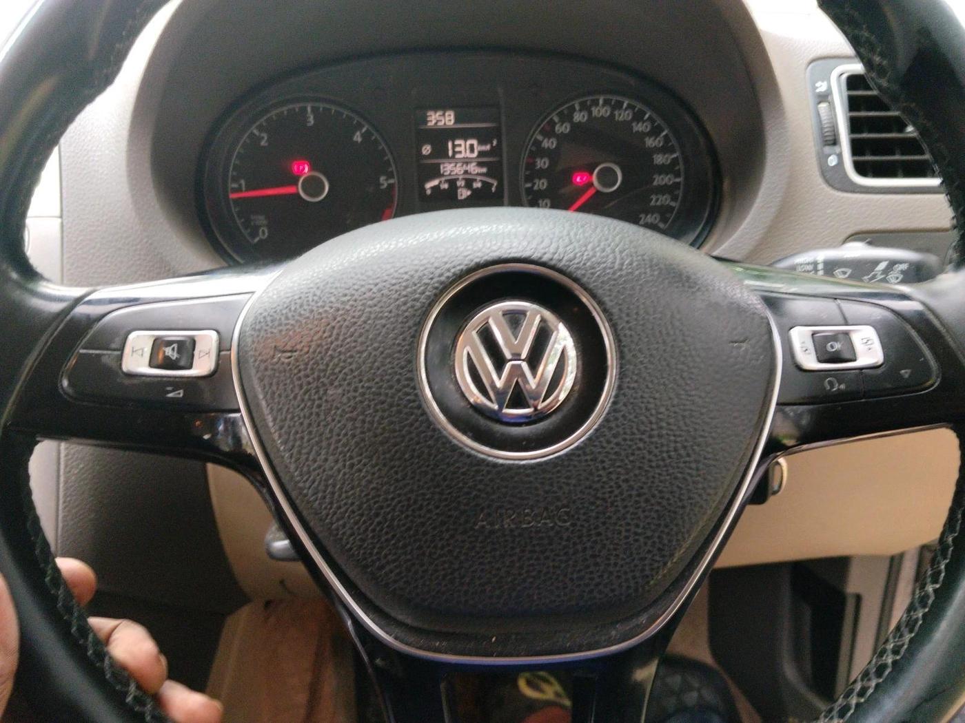 2016 Volkswagen Vento HIGHLINE DIESEL 1.5, Diesel, Manual, 1,35,646 km, interior