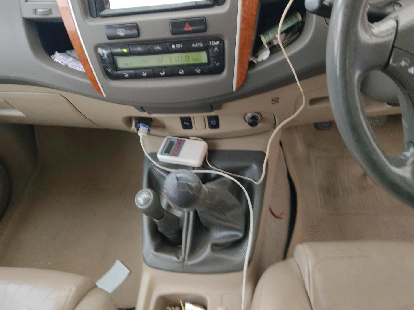 2011 Toyota Fortuner 3.0 4X4 MT, Diesel, Manual, 1,84,306 km, interior
