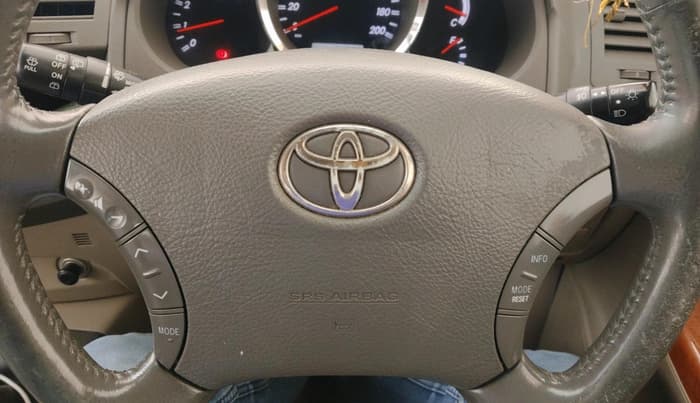2011 Toyota Fortuner 3.0 4X4 MT, Diesel, Manual, 1,84,306 km, interior