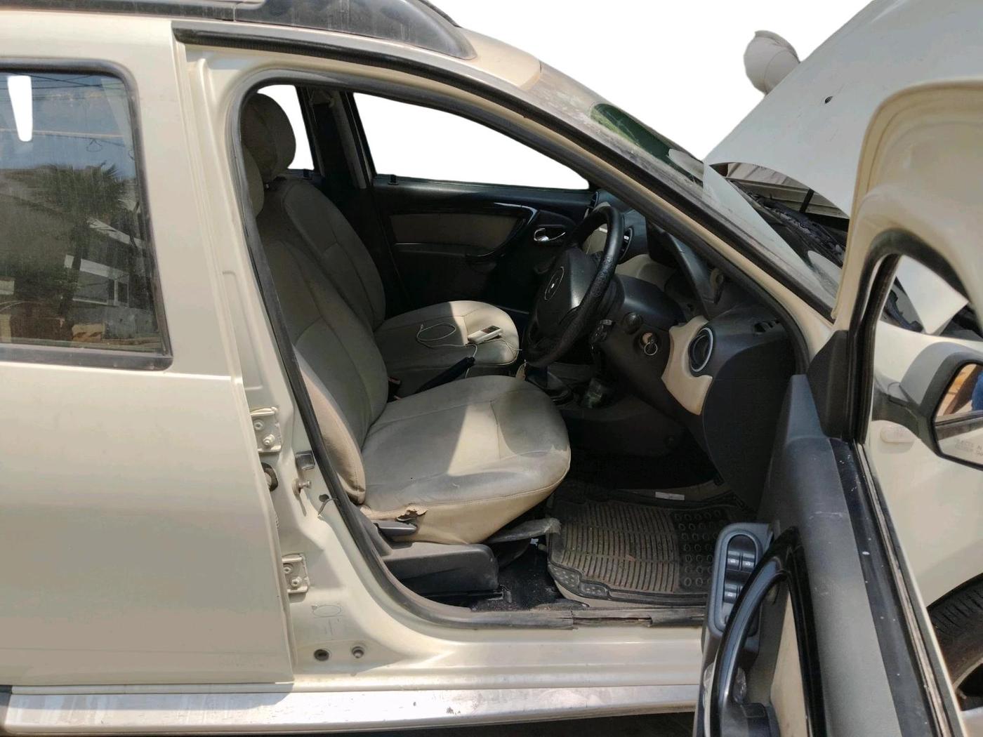 2012 Renault Duster 110 PS RXZ DIESEL, Diesel, Manual, 1,58,251 km, interior