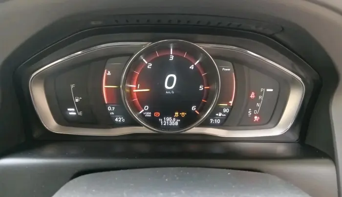 2017 Volvo XC 60 D4 Kinetic, Diesel, Automatic, 1,21,358 km, interior