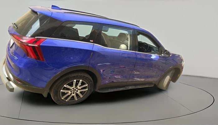 2022 Mahindra XUV700 AX 7 P MT 7 STR, Petrol, Manual, 35,561 km, exterior