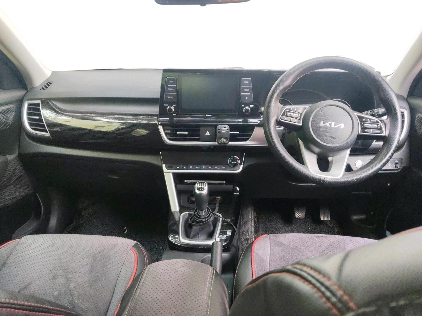 2022 KIA SELTOS HTK PLUS 1.5 DIESEL IMT, Diesel, Manual, 40,586 km, interior