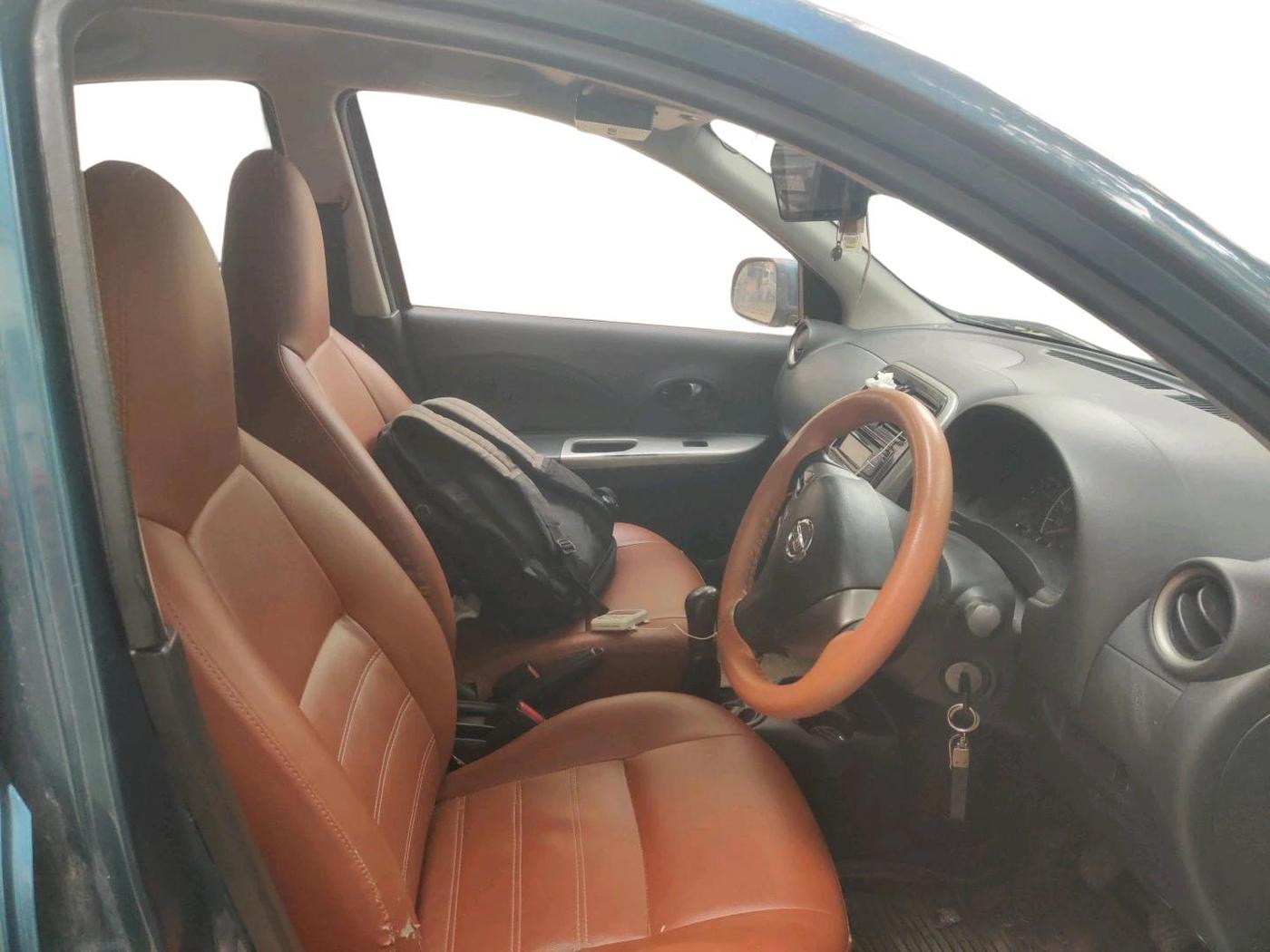2018 Nissan Micra Active XV, Petrol, Manual, 43,332 km, interior
