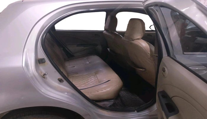 2016 Toyota Etios Liva GD, Diesel, Manual, 2,82,948 km, interior