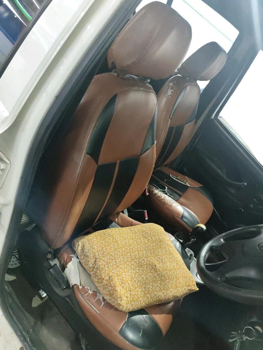 2016 Tata Indica EV2 LS, Diesel, Manual, 1,38,301 km, interior
