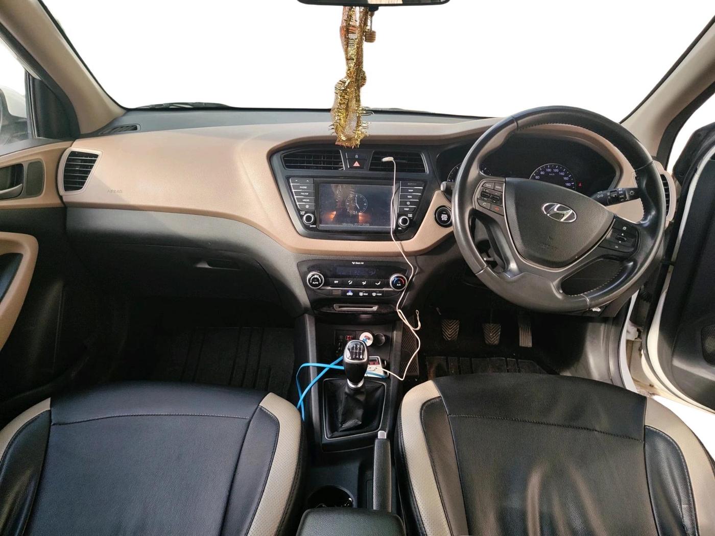 2015 Hyundai Elite i20 ASTA 1.4 CRDI, Diesel, Manual, 1,10,865 km, interior