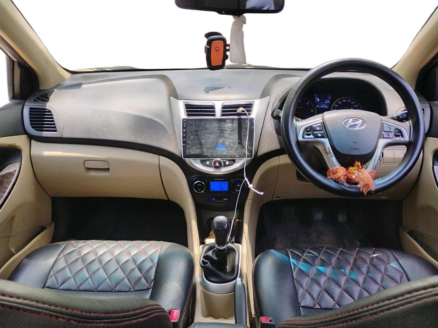 2012 Hyundai Verna FLUIDIC 1.6 CRDI EX, Diesel, Manual, 1,17,475 km, interior