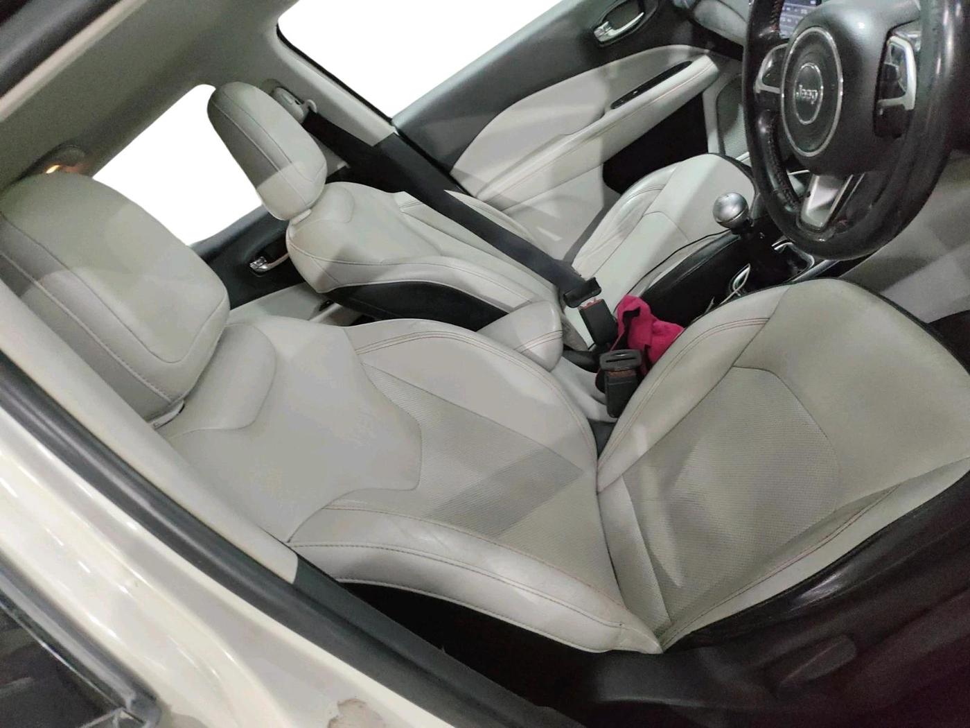 2018 Jeep Compass LIMITED (O) 2.0 DIESEL, Diesel, Manual, 1,54,807 km, interior