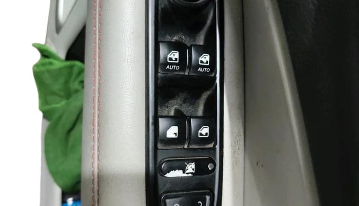 2018 Jeep Compass LIMITED (O) 2.0 DIESEL, Diesel, Manual, 1,54,807 km, interior