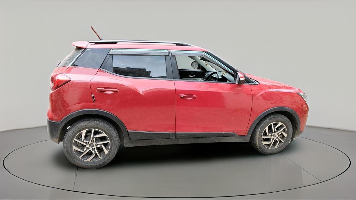 2022 Mahindra XUV300 W8 (O) 1.5 DIESEL, Diesel, Manual, 49,596 km, exterior