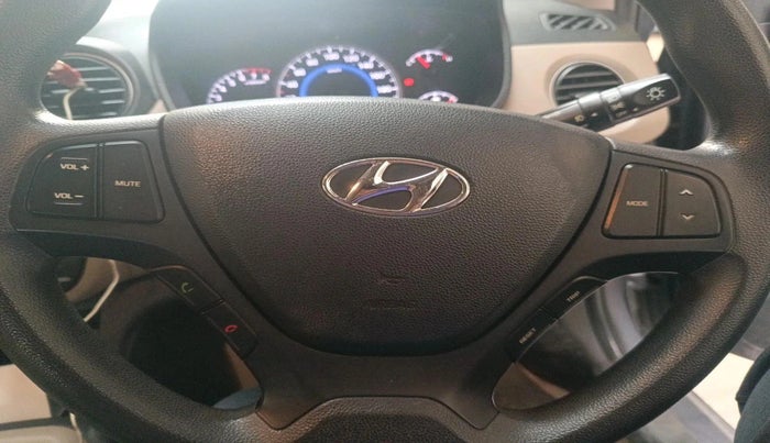 2016 Hyundai Grand i10 SPORTZ 1.2 KAPPA VTVT, Petrol, Manual, 64,326 km, interior