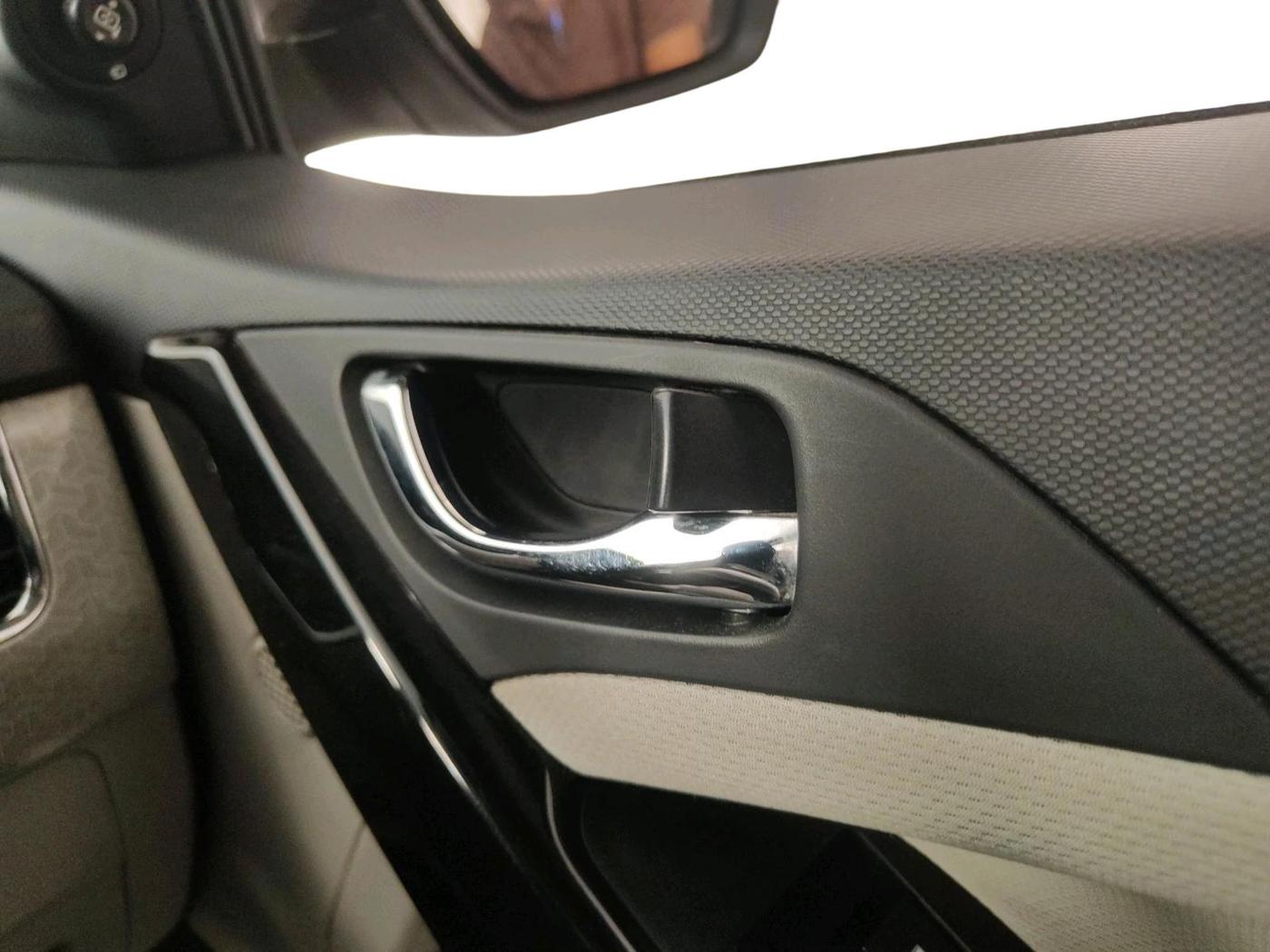 2022 Tata NEXON XZA PLUS PETROL, Petrol, Automatic, 24,238 km, interior