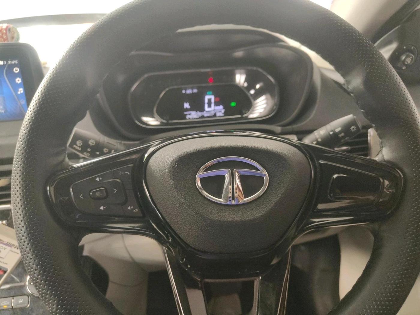 2022 Tata NEXON XZA PLUS PETROL, Petrol, Automatic, 24,238 km, interior