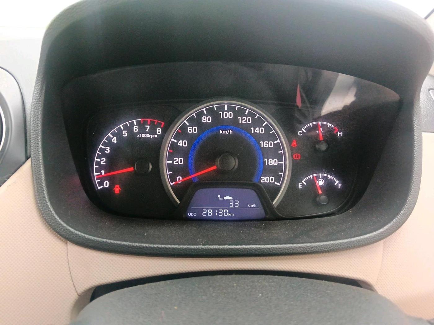 2019 Hyundai Grand i10 SPORTZ 1.2 KAPPA VTVT, Petrol, Manual, 28,130 km, interior