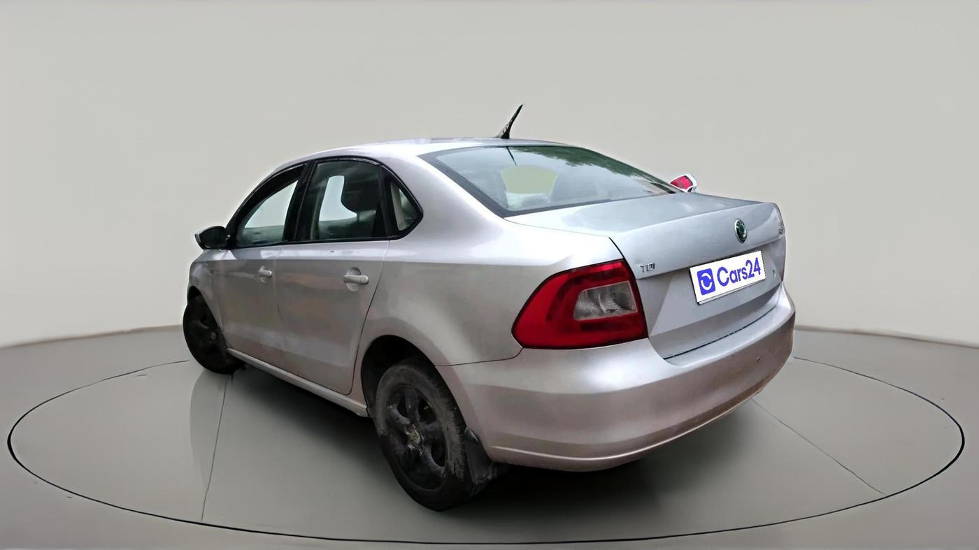 2012 Skoda Rapid ELEGANCE 1.6 TDI CR MT, Diesel, Manual, 9,99,999 km, exterior