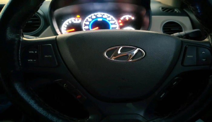 2018 Hyundai Grand i10 MAGNA 1.2 KAPPA VTVT, Petrol, Manual, 1,12,596 km, interior