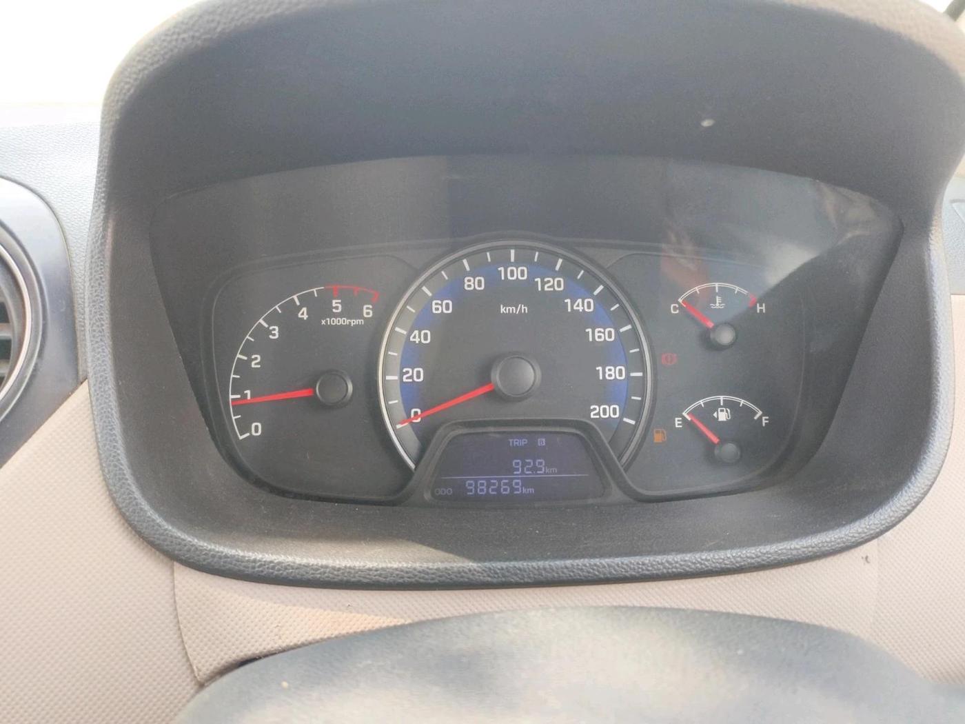 2014 Hyundai Xcent S 1.1 CRDI, Diesel, Manual, 1,16,232 km, interior