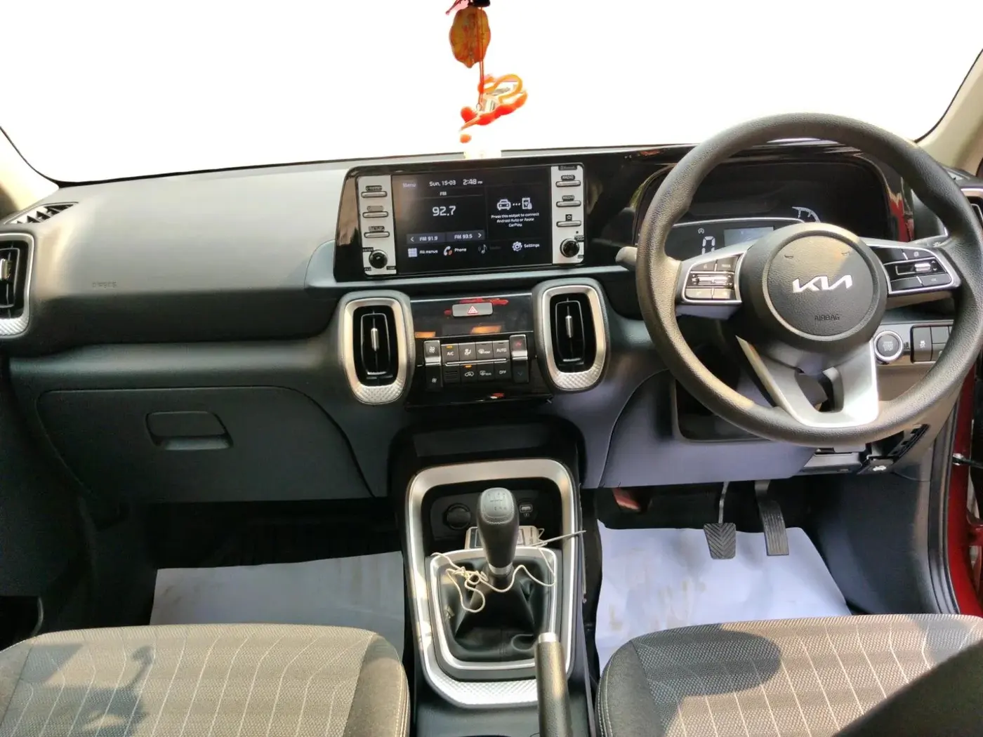 2023 KIA SONET HTK PLUS 1.0 IMT, Petrol, Manual, 11,800 km, interior