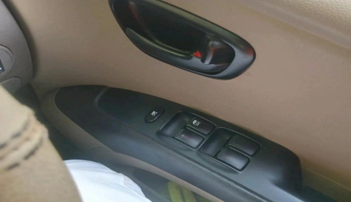 2014 Hyundai i10 MAGNA 1.1, Petrol, Manual, 43,564 km, interior