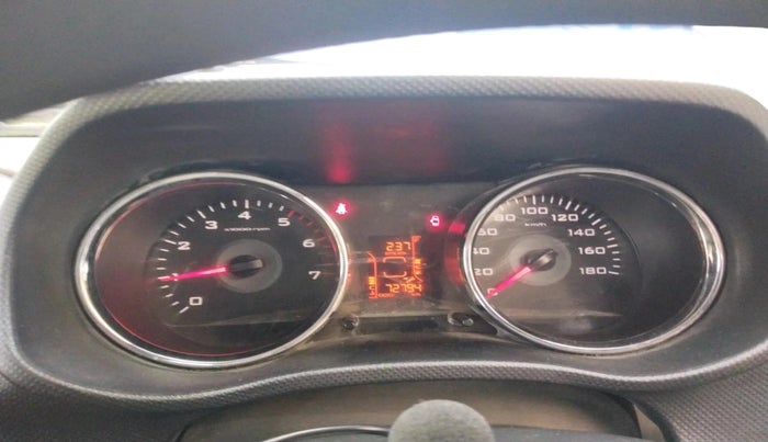 2015 Mahindra TUV300 T8, Diesel, Manual, 72,794 km, interior