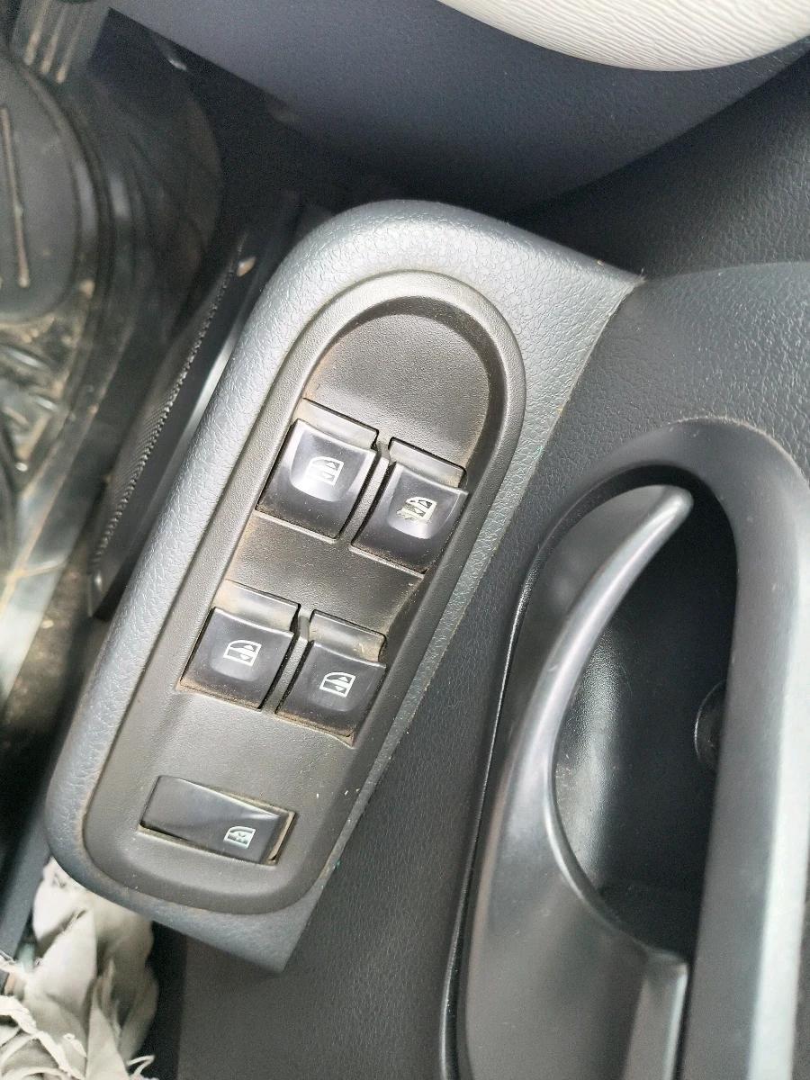 2015 Renault Duster 85 PS RXL DIESEL, Diesel, Manual, 1,00,603 km, interior