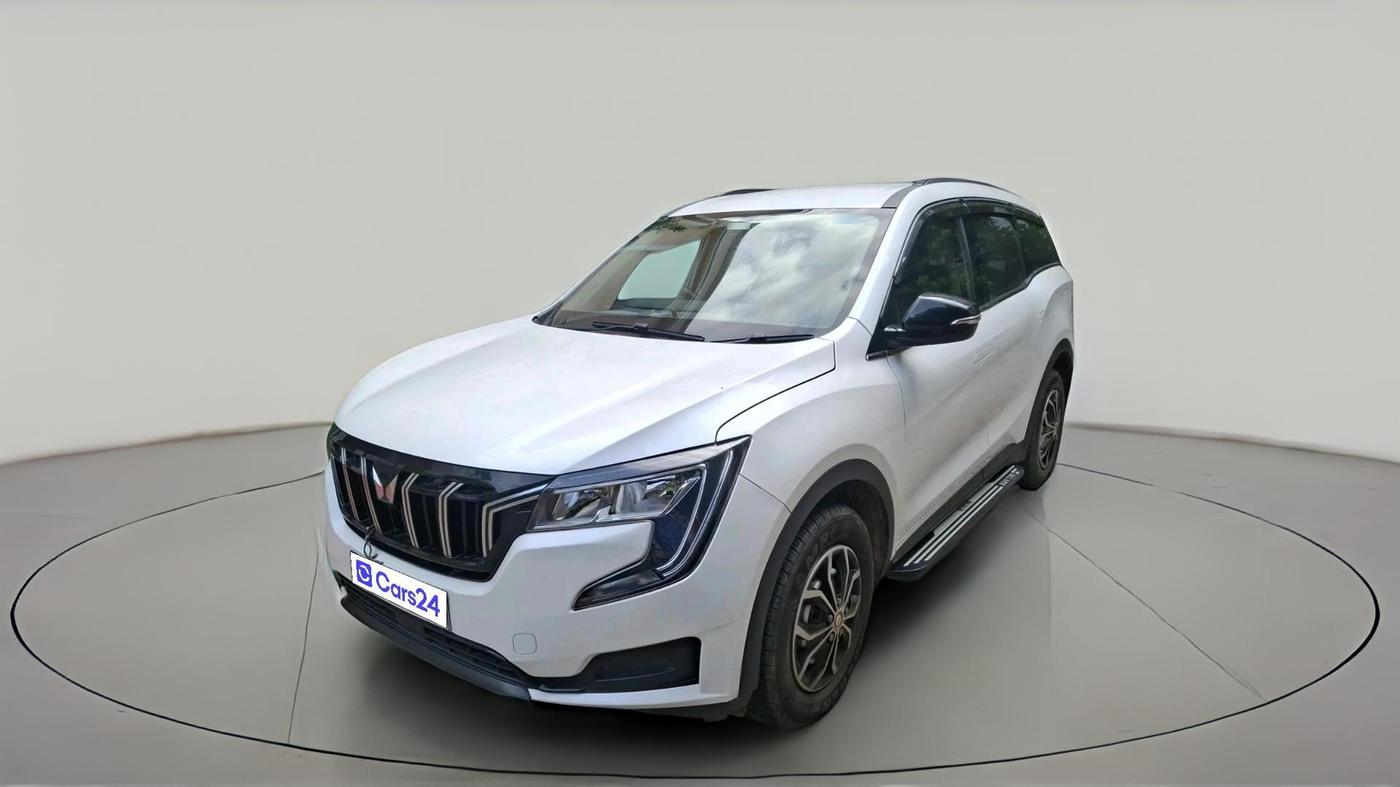 2023 Mahindra XUV700 MX P MT 5 STR, Petrol, Manual, 14,047 km, exterior