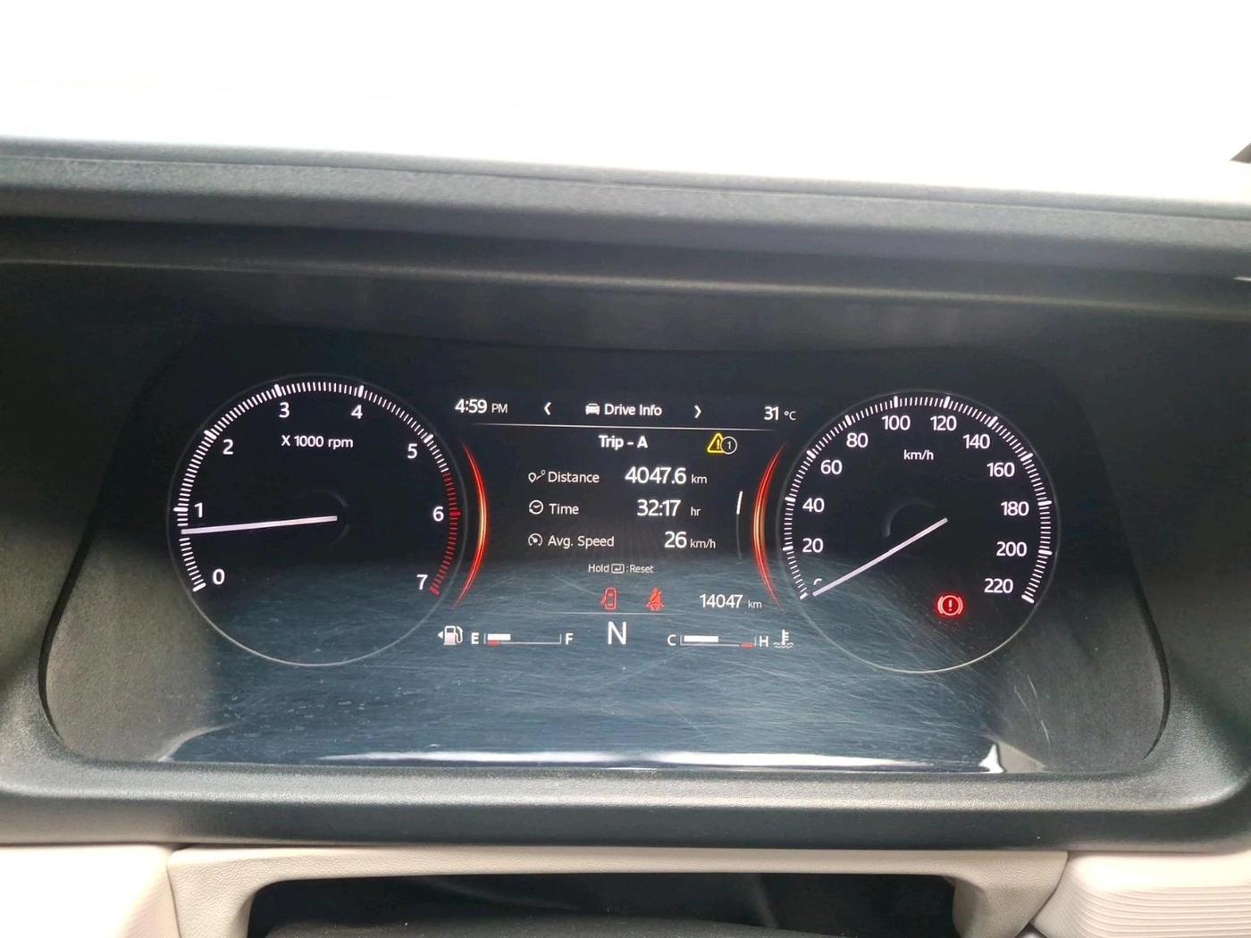 2023 Mahindra XUV700 MX P MT 5 STR, Petrol, Manual, 14,047 km, interior