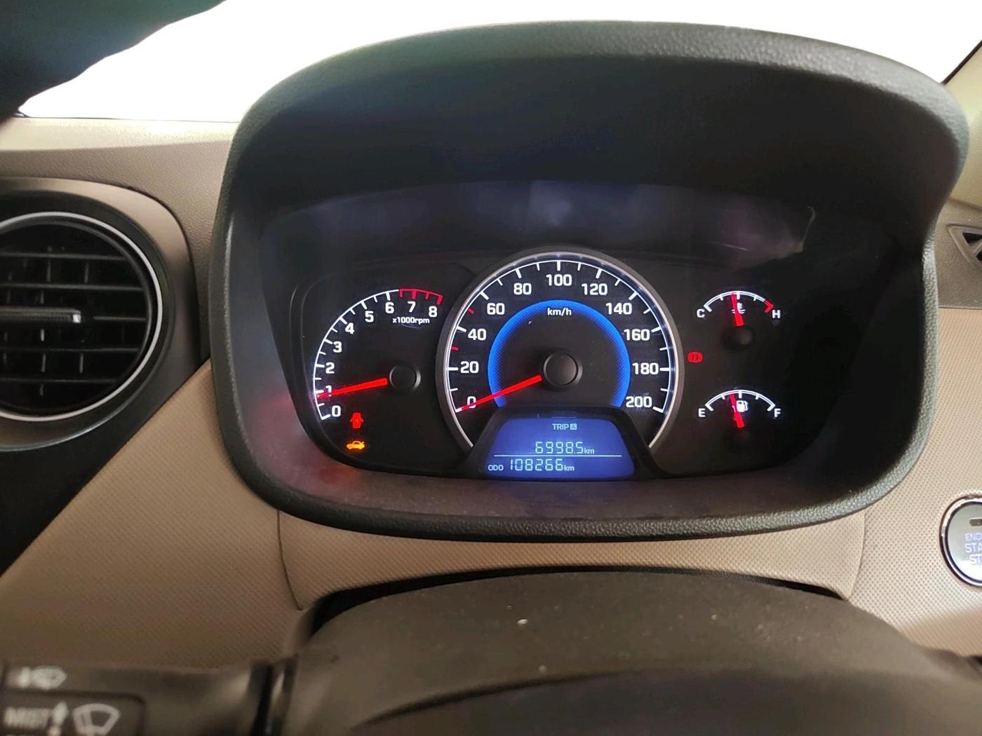 2015 Hyundai Grand i10 ASTA 1.2 KAPPA VTVT, Petrol, Manual, 1,08,266 km, interior