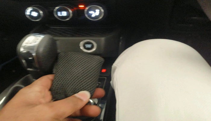 2022 Renault Kiger RXZ AMT, Petrol, Automatic, 34,306 km, interior