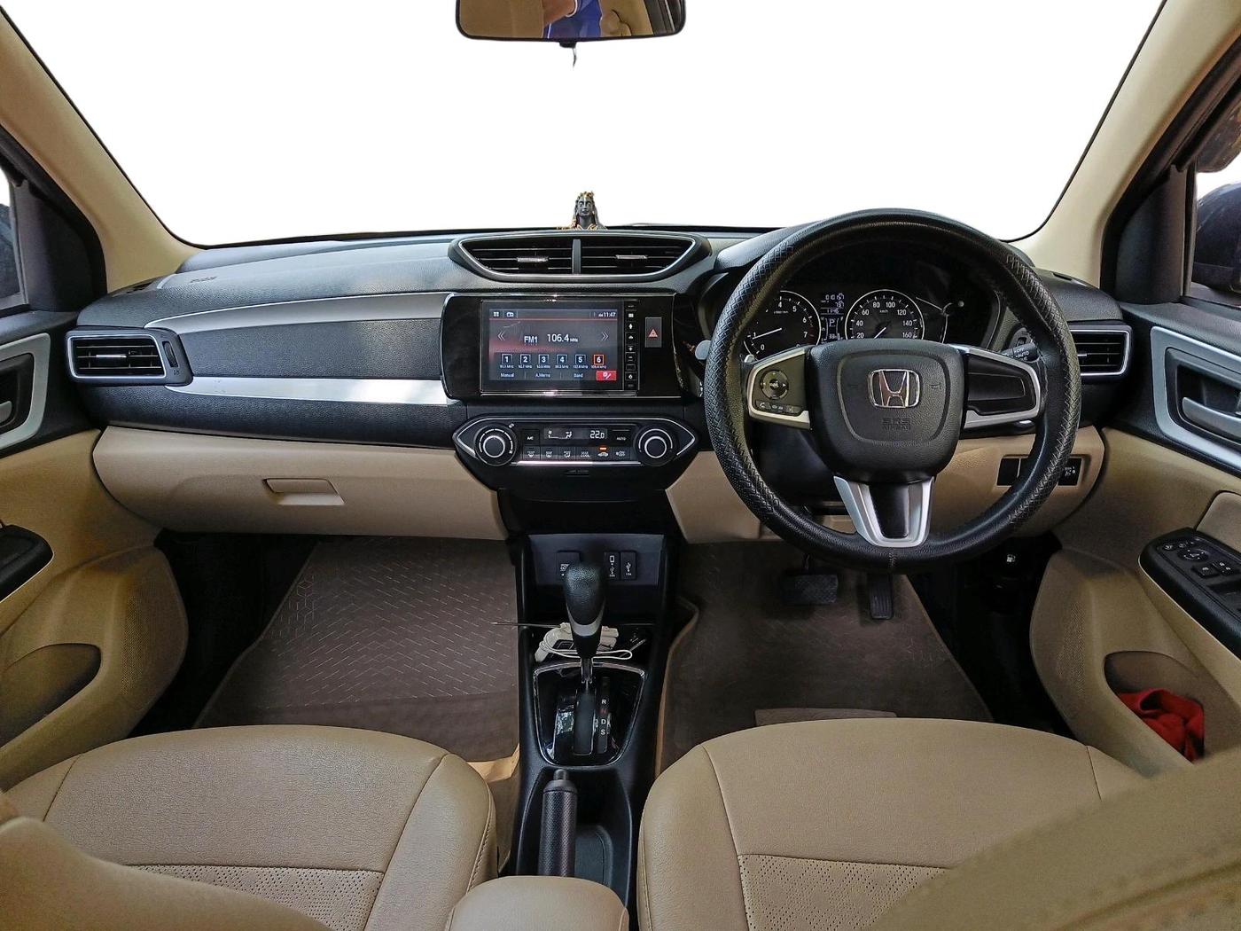 2023 Honda Amaze 1.2L I-VTEC VX CVT, Petrol, Automatic, 10,157 km, interior