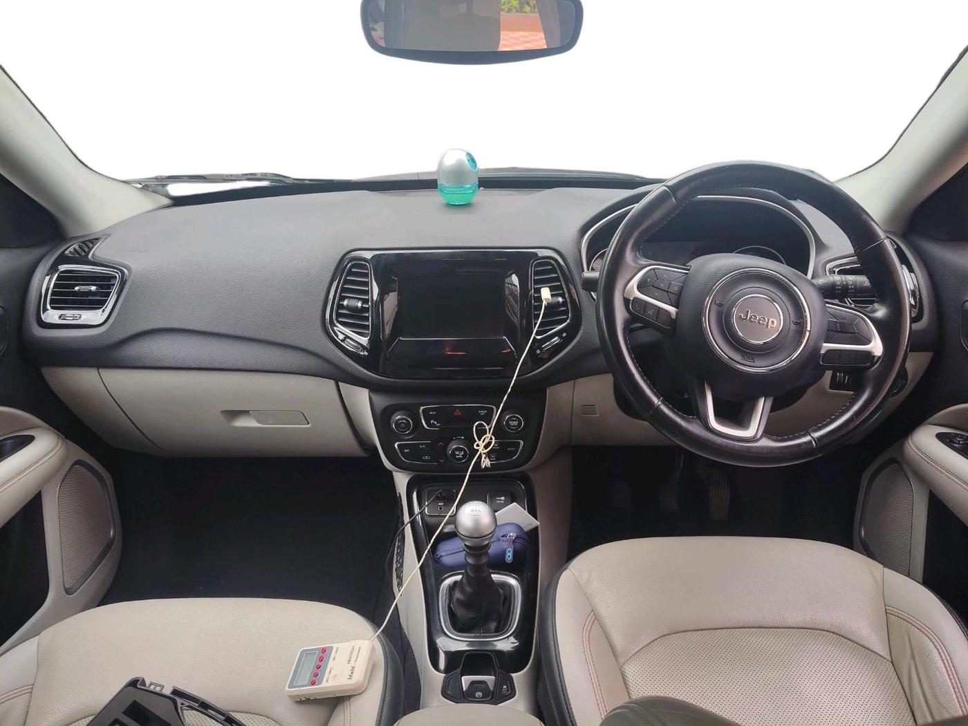 2017 Jeep Compass LIMITED 2.0 DIESEL, Diesel, Manual, 1,08,309 km, interior