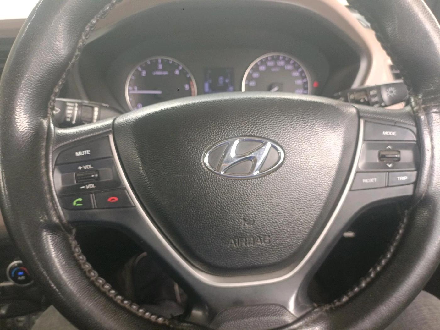 2016 Hyundai Elite i20 SPORTZ 1.4 CRDI, Diesel, Manual, 1,56,988 km, interior