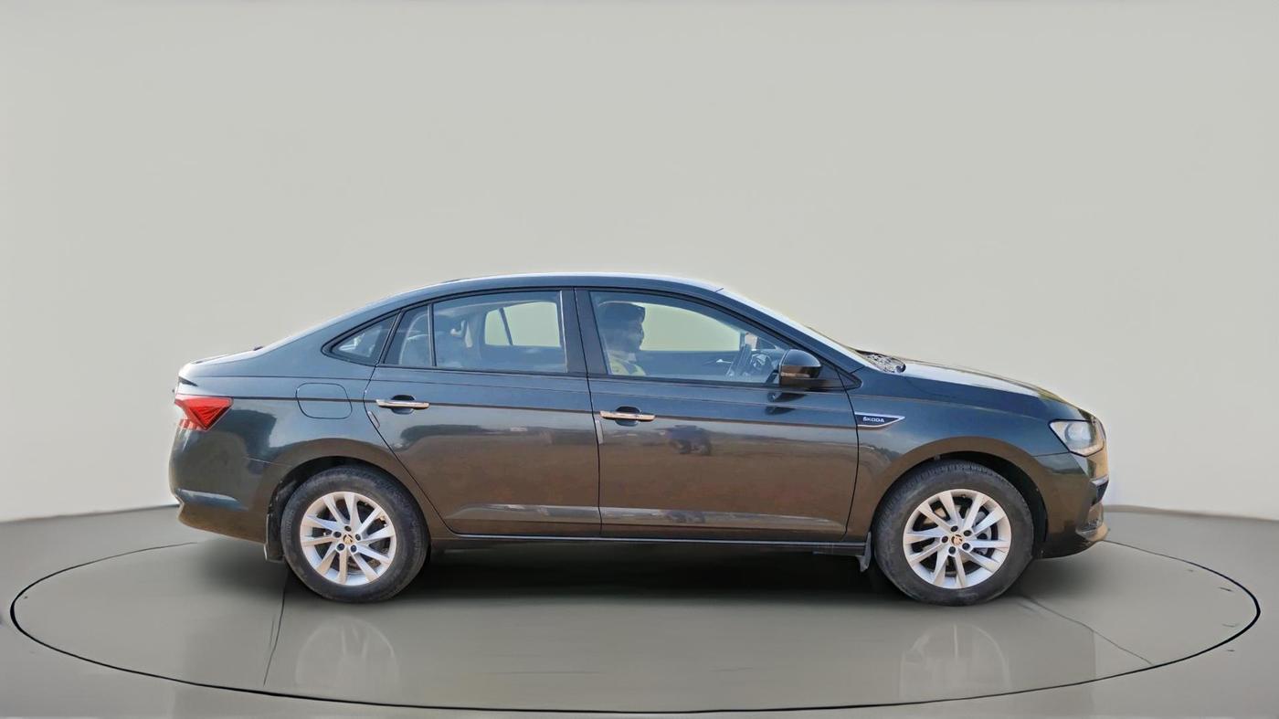 2022 Skoda SLAVIA AMBITION 1.0L TSI MT, Petrol, Manual, 17,724 km, exterior