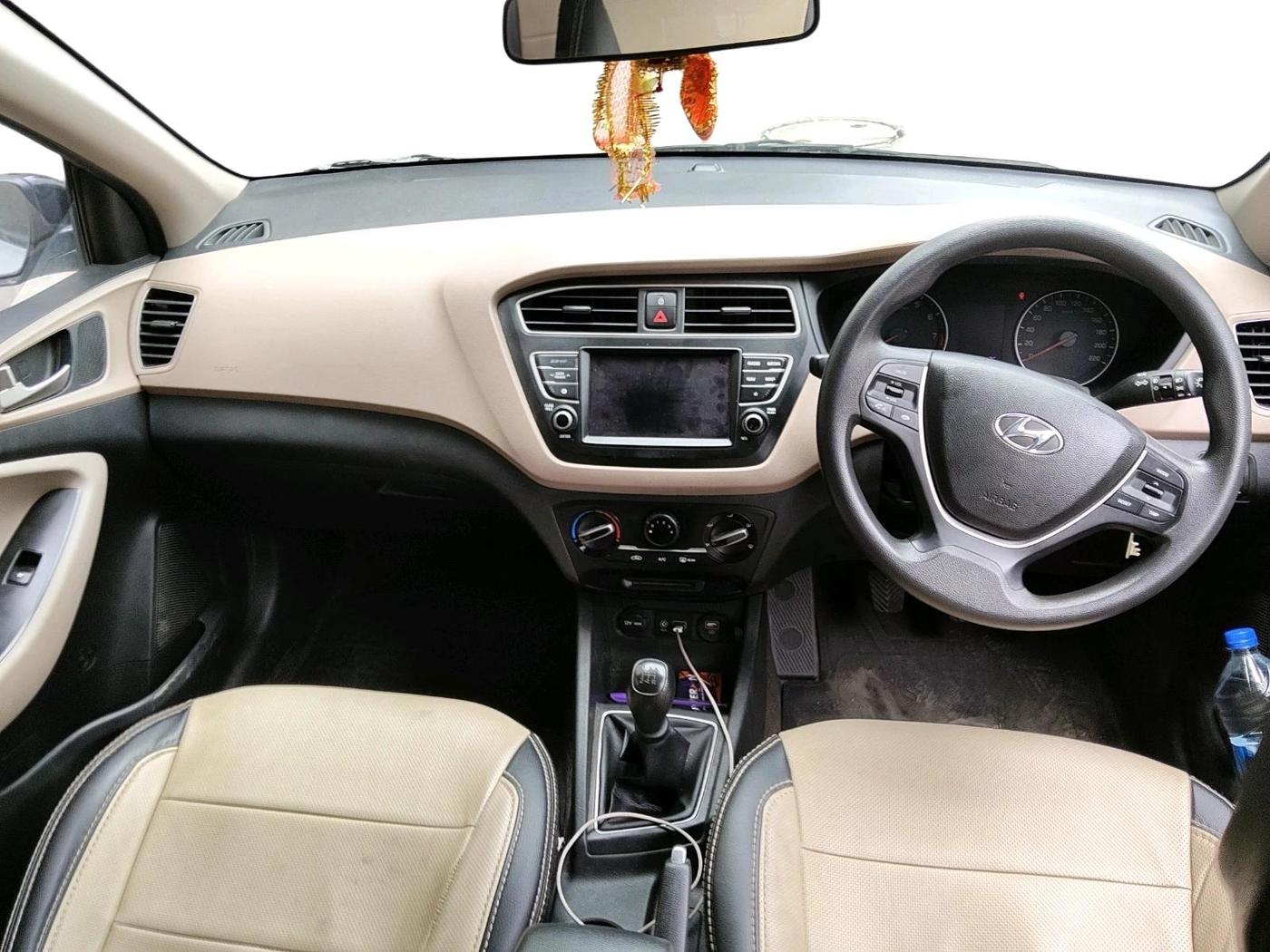 2020 Hyundai Elite i20 SPORTZ PLUS 1.2, Petrol, Manual, 86,136 km, interior