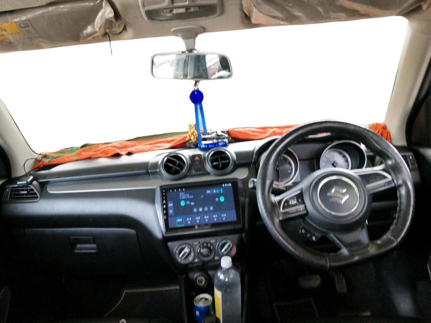 2018 Maruti Swift VXI AMT, Petrol, Automatic, 10,457 km, interior