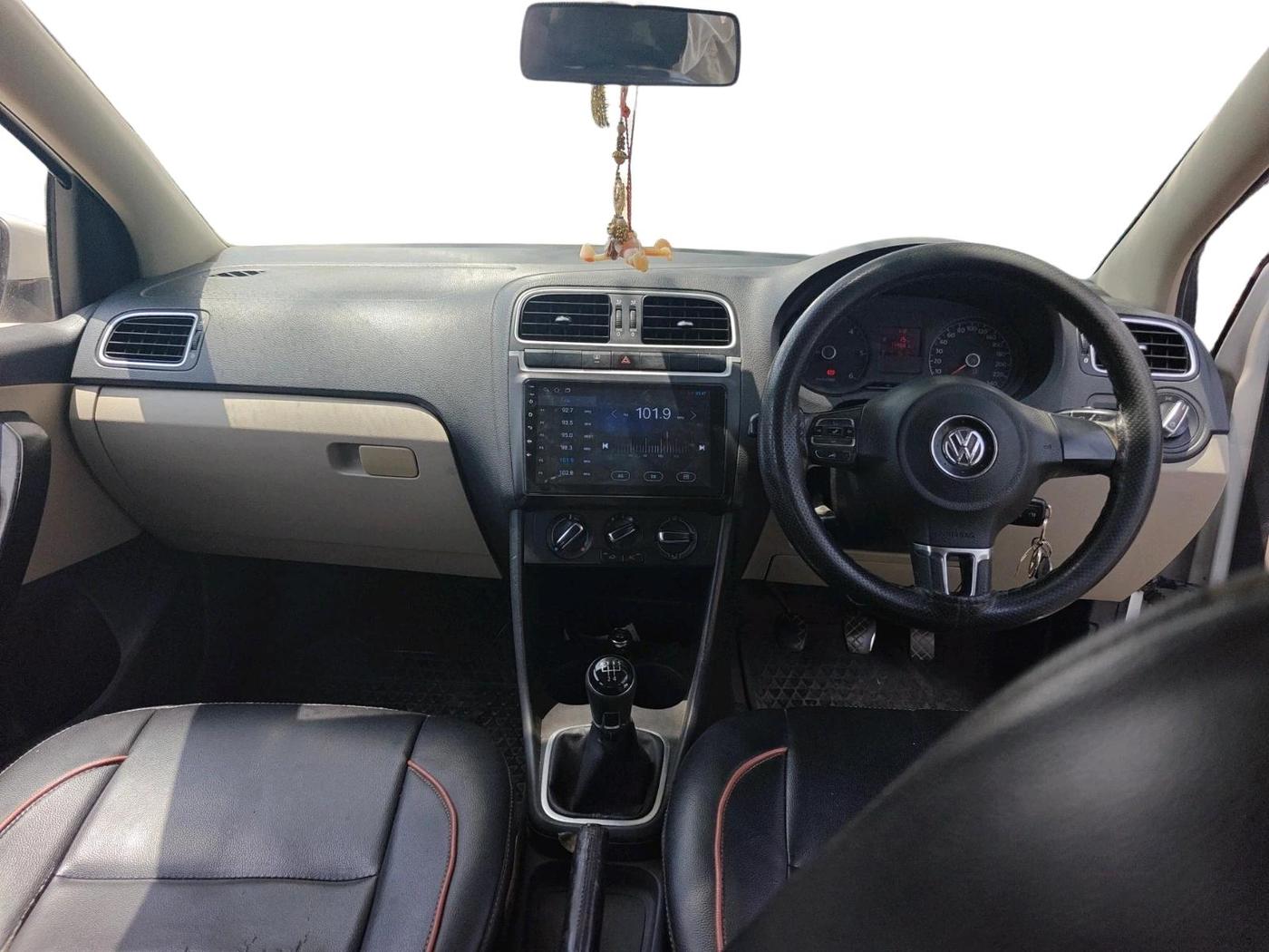 2012 Volkswagen Polo HIGHLINE DIESEL, Diesel, Manual, 1,39,861 km, interior