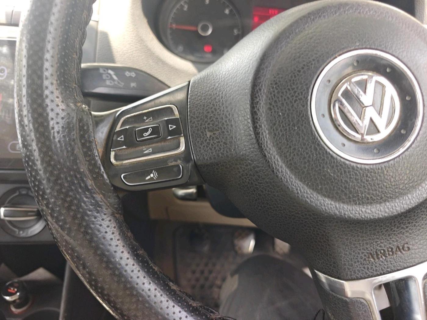 2012 Volkswagen Polo HIGHLINE DIESEL, Diesel, Manual, 1,39,861 km, interior
