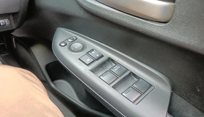 2017 Honda WR-V 1.5L I-DTEC VX MT, Diesel, Manual, 97,119 km, interior