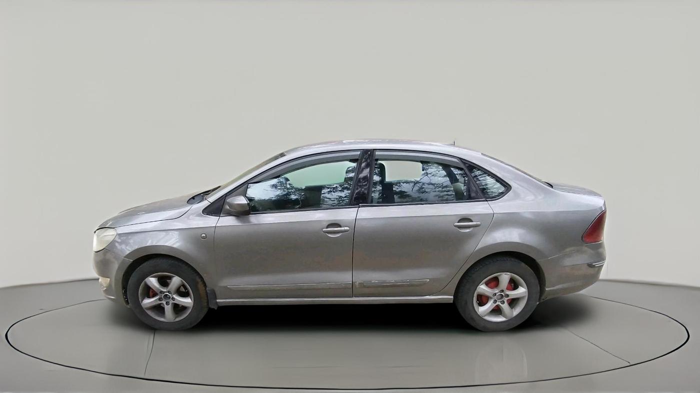 2011 Skoda Rapid ELEGANCE 1.6 TDI CR MT, Diesel, Manual, 1 km, exterior