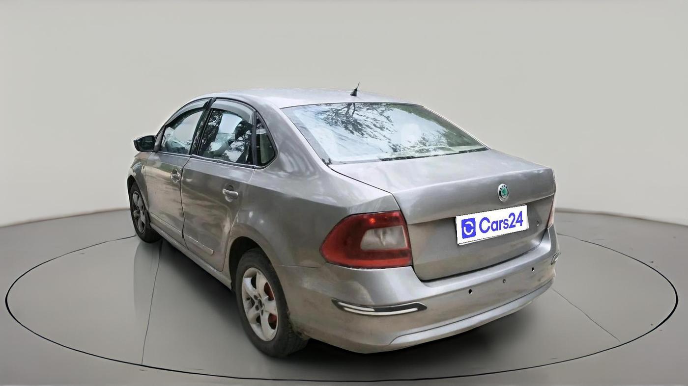2011 Skoda Rapid ELEGANCE 1.6 TDI CR MT, Diesel, Manual, 1 km, exterior