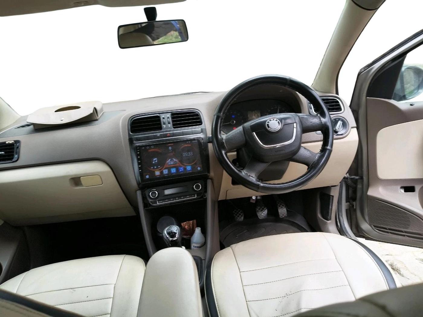 2011 Skoda Rapid ELEGANCE 1.6 TDI CR MT, Diesel, Manual, 1 km, interior