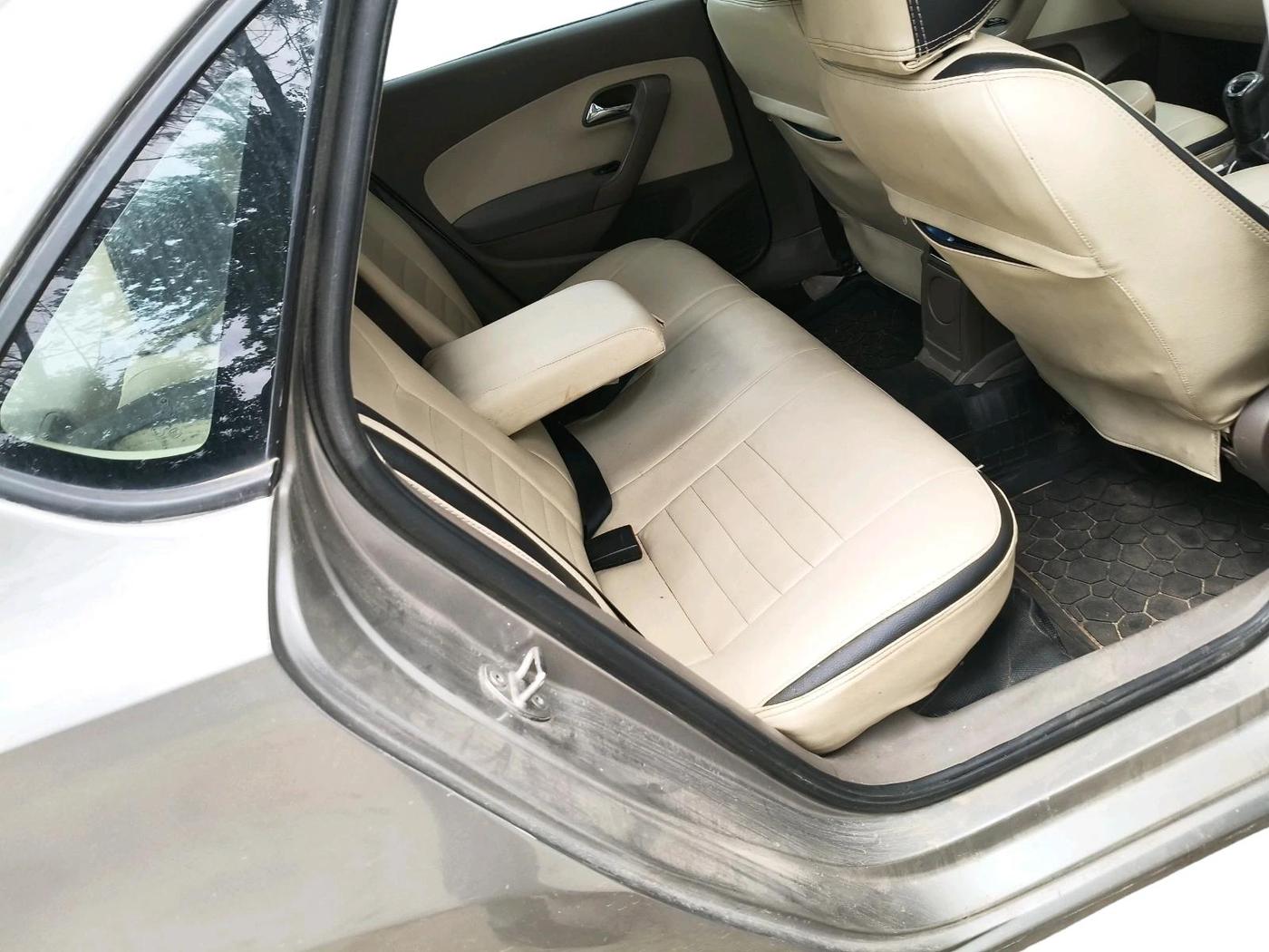 2011 Skoda Rapid ELEGANCE 1.6 TDI CR MT, Diesel, Manual, 1 km, interior